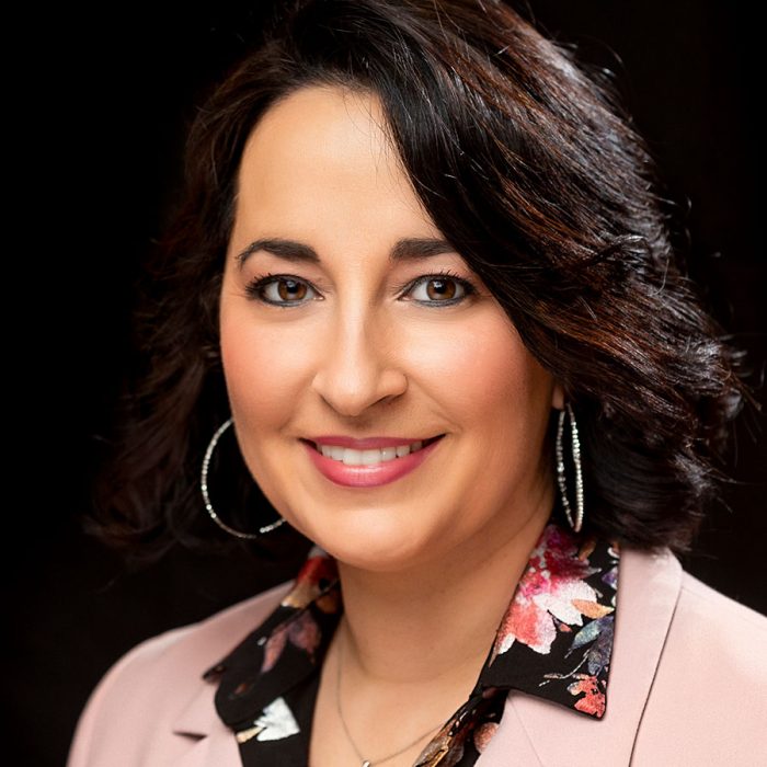 Nancy Bureau, directrice d'Obella esthétique de pointe Nancy Bureau, directrice d'Obella esthétique de pointe